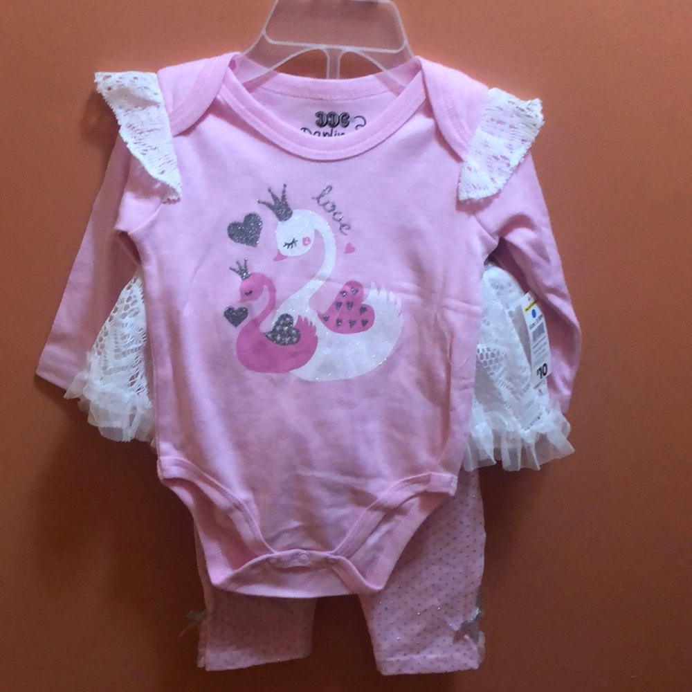 Girls 2 pc Shirt and skirt/pant